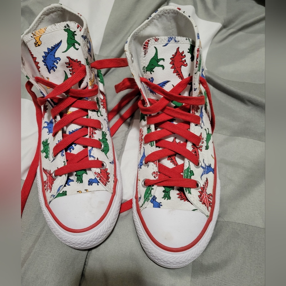 Kids dinosaur hi-top converses